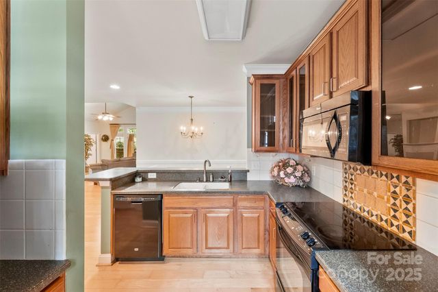 8820 Legacy Lake Lane, Charlotte, NC 28269