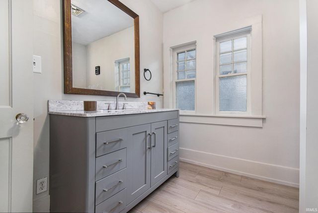 615 E Center Street, Warsaw, IN 46580