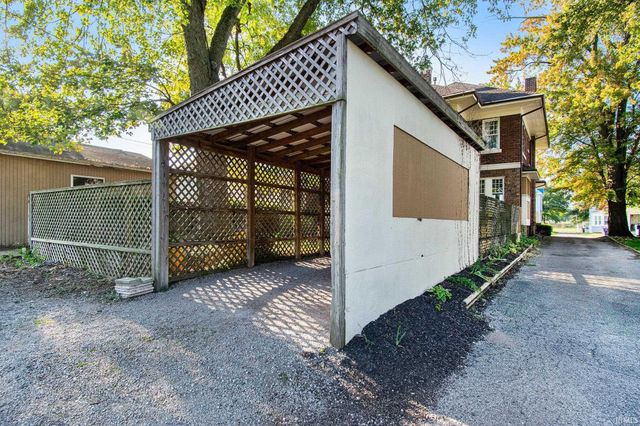 615 E Center Street, Warsaw, IN 46580