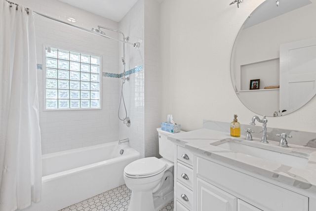 1005 Pine ST, Bastrop, TX 78602