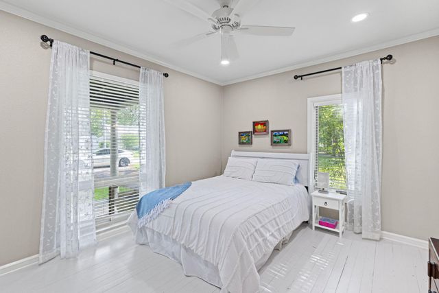 1005 Pine ST, Bastrop, TX 78602