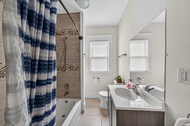 210 Chapin Street, South Bend, IN 46601