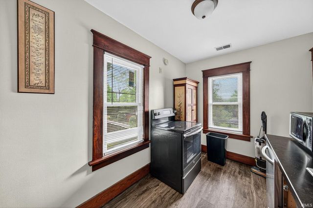 210 Chapin Street, South Bend, IN 46601