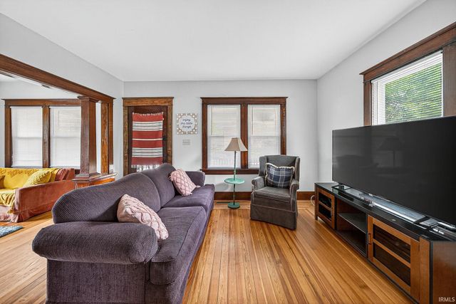 210 Chapin Street, South Bend, IN 46601