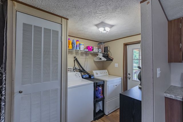 113 S B St, Hillsboro, TN 37342
