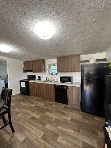 113 S B St, Hillsboro, TN 37342