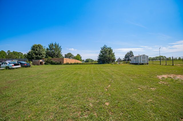 113 S B St, Hillsboro, TN 37342