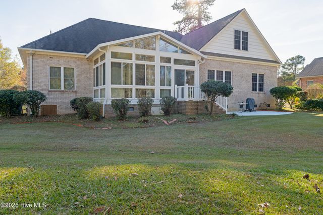 602 Taberna Circle, New Bern, NC 28562
