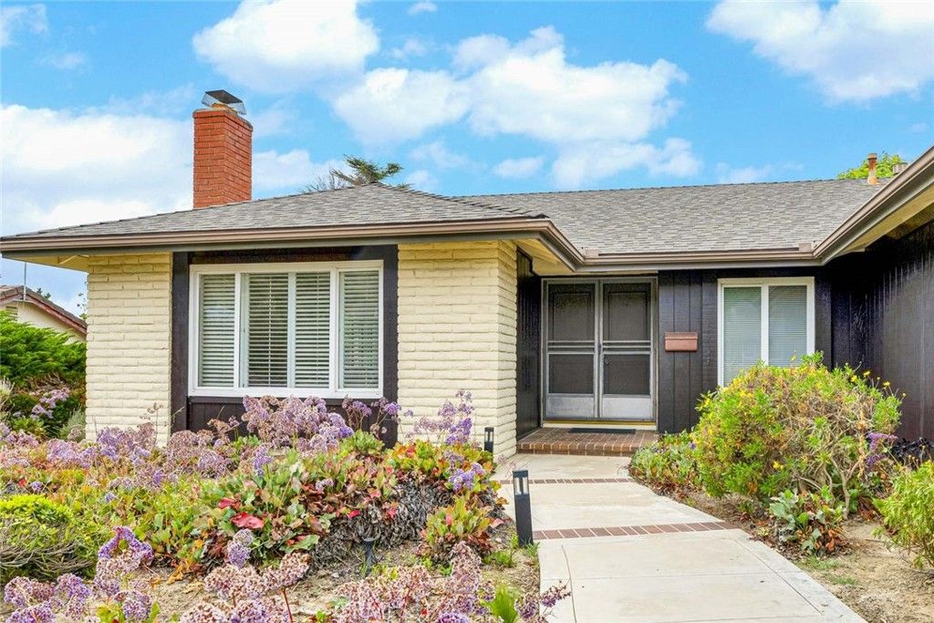 Image 2 of property listing at 24781 Via Larga, Laguna Niguel, CA 92677