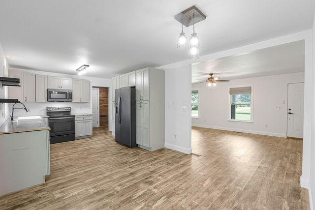 7611 Young Road, Grove City, OH 43123