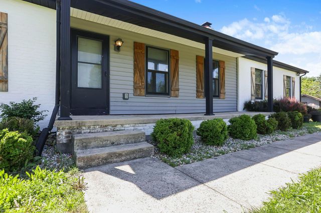 7611 Young Road, Grove City, OH 43123