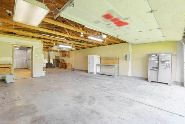7611 Young Road, Grove City, OH 43123