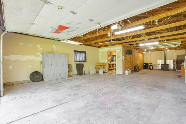 7611 Young Road, Grove City, OH 43123