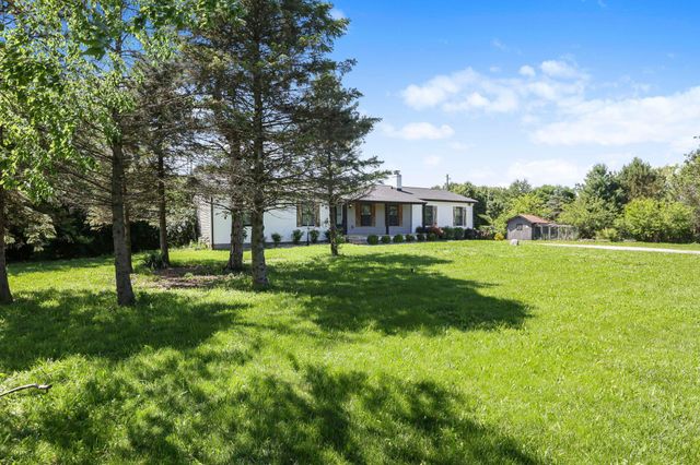 7611 Young Road, Grove City, OH 43123
