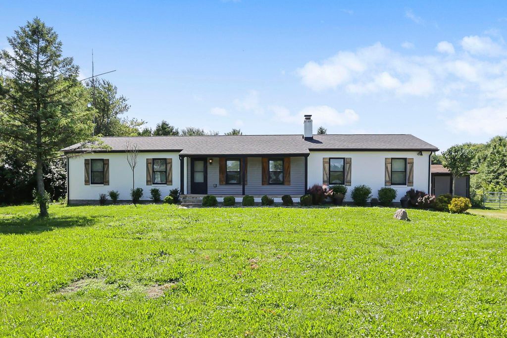 7611 Young Road, Grove City, OH 43123