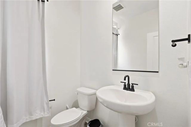756 Green Court, Perris, CA 92571
