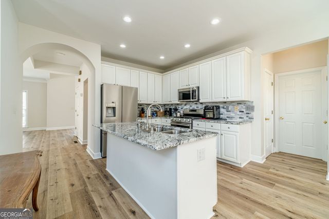 4706 Cedar Wood Drive SW, Lilburn, GA 30047