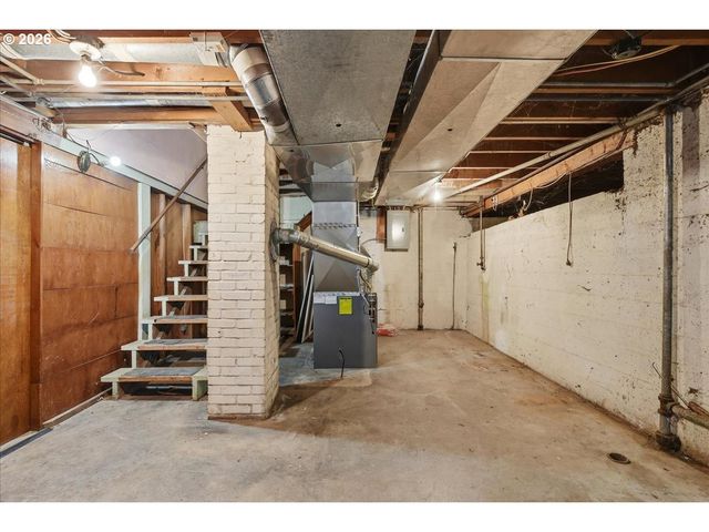 3545 Se 74TH Ave, Portland, OR 97206