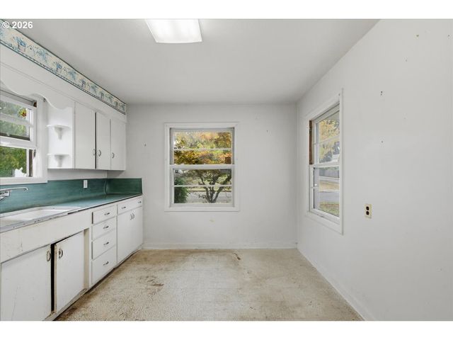 3545 Se 74TH Ave, Portland, OR 97206