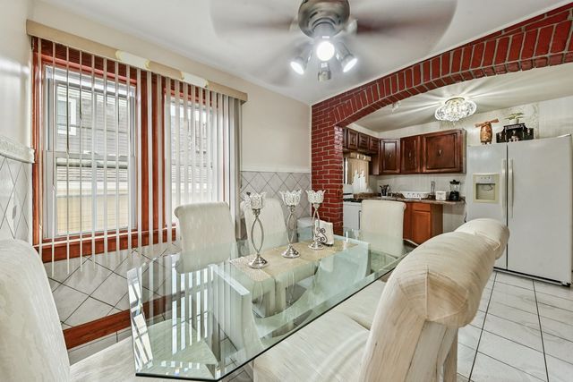 5536 S Normandy Avenue, Chicago, IL 60638