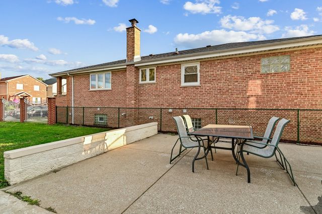 5536 S Normandy Avenue, Chicago, IL 60638