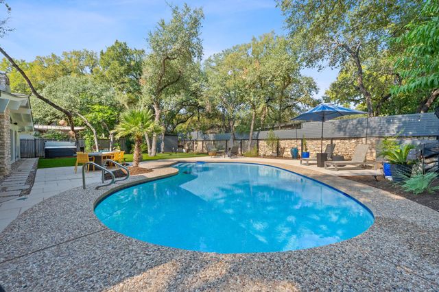 412 Ridgewood RD, West Lake Hills, TX 78746