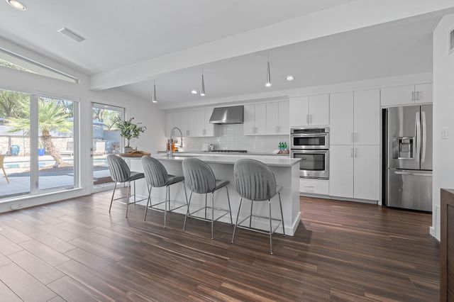 412 Ridgewood RD, West Lake Hills, TX 78746