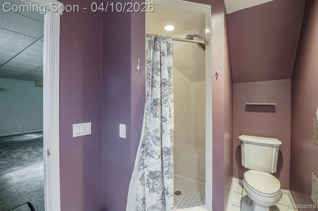 3151 Loon Lake Shores Road, Waterford, MI 48329