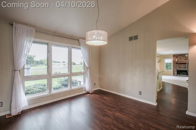 3151 Loon Lake Shores Road, Waterford, MI 48329