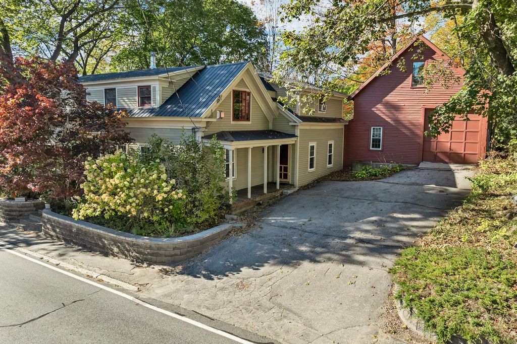 108 Center Street, Wolfeboro, NH 03894