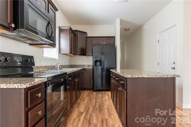 108 Lookout Point Place, Mooresville, NC 28115