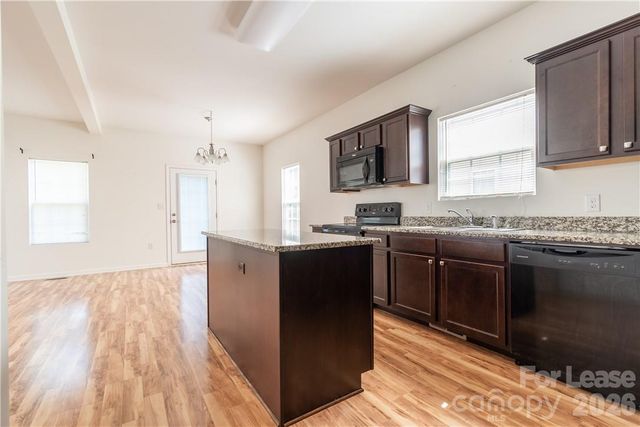 108 Lookout Point Place, Mooresville, NC 28115