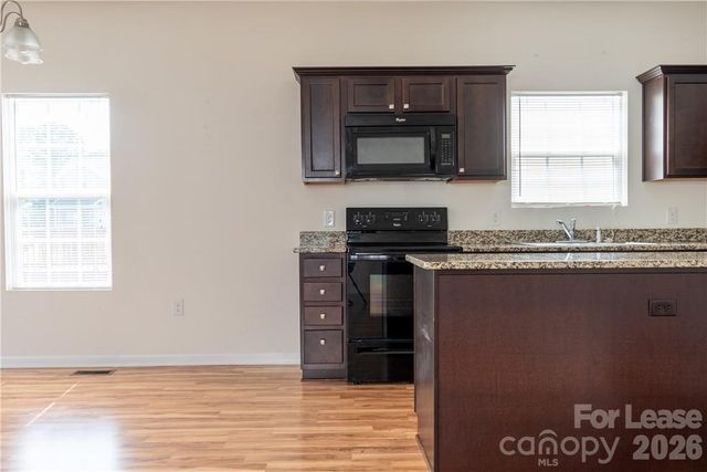 108 Lookout Point Place, Mooresville, NC 28115