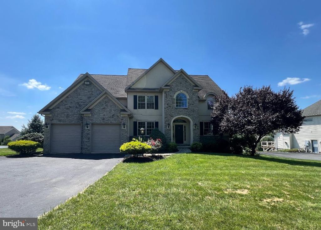 635 CHESTNUT HILL RD, York, PA 17402