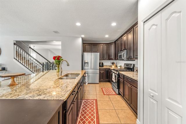 1049 NW 233RD DRIVE, Newberry, FL 32669