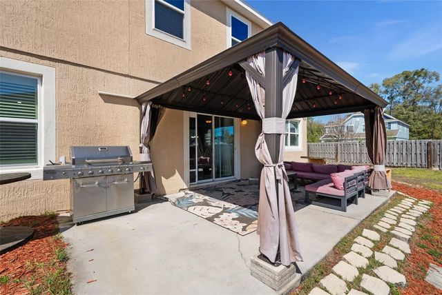 1049 NW 233RD DRIVE, Newberry, FL 32669