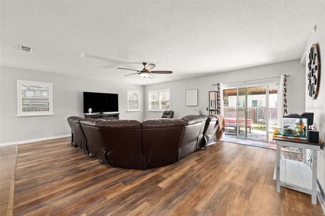 1049 NW 233RD DRIVE, Newberry, FL 32669