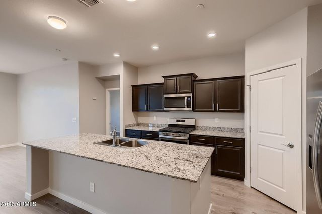 2077 N 213TH Drive, Buckeye, AZ 85396