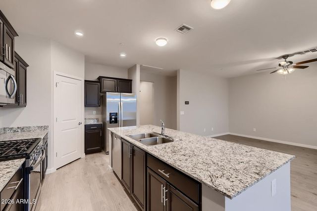 2077 N 213TH Drive, Buckeye, AZ 85396