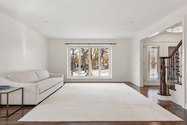 12316 S 82nd Avenue, Palos Park, IL 60464