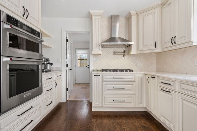 12316 S 82nd Avenue, Palos Park, IL 60464