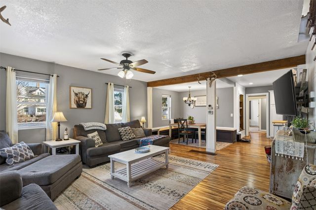 103 Park Avenue NE, Mitchellville, IA 50169