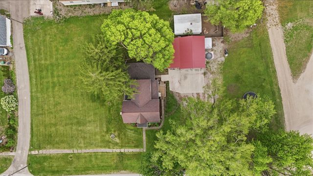 103 Park Avenue NE, Mitchellville, IA 50169