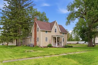 103 Park Avenue NE, Mitchellville, IA 50169
