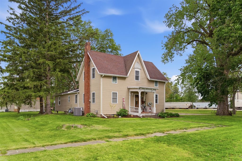 103 Park Avenue NE, Mitchellville, IA 50169