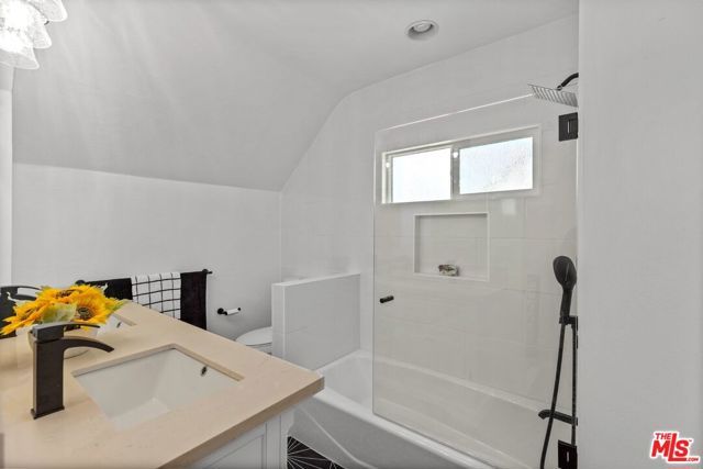 231 W Cedar Avenue, Burbank, CA 91502