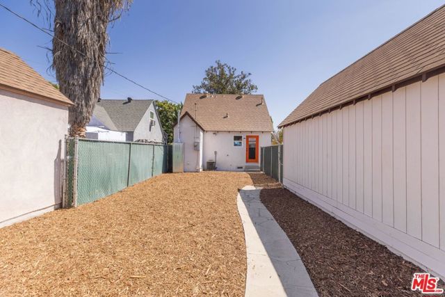 231 W Cedar Avenue, Burbank, CA 91502