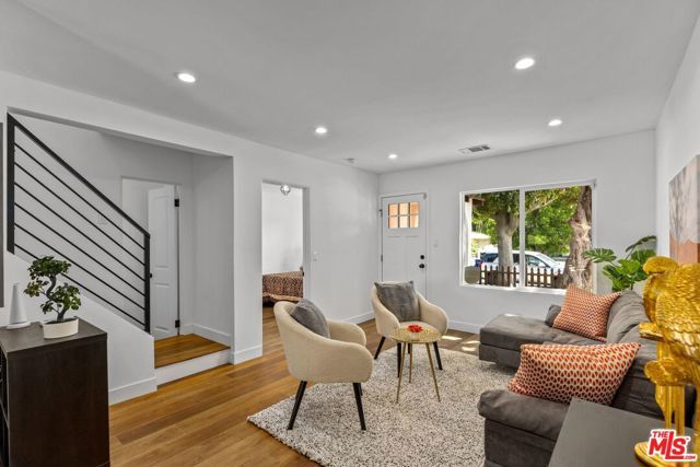 231 W Cedar Avenue, Burbank, CA 91502