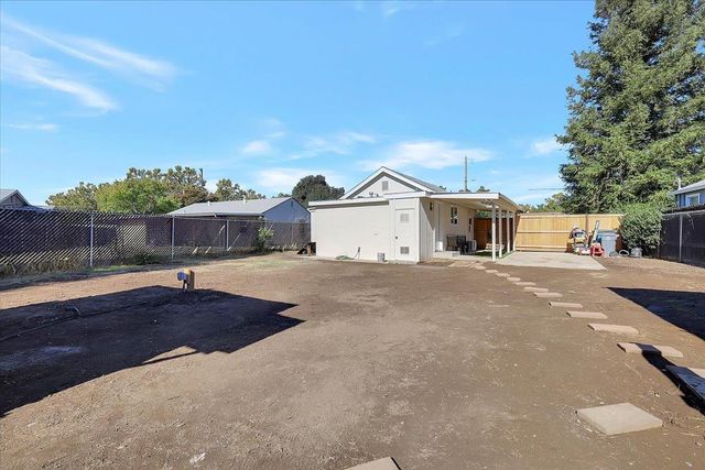 262 Del Monte, Yuba City, CA 95991
