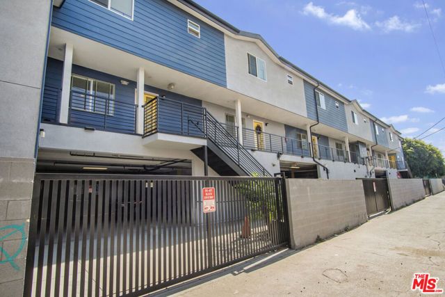 1271 W 39th Place, Los Angeles, CA 90037